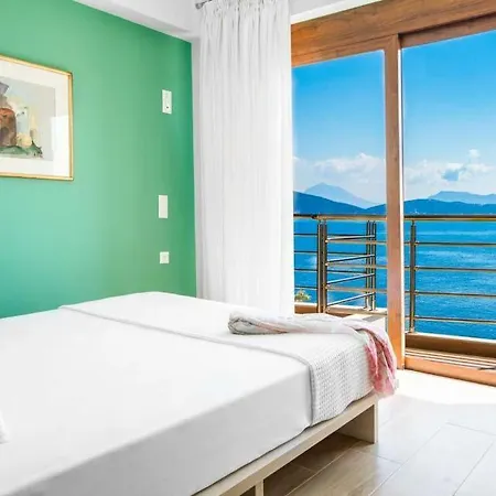 Sleeps 6 Pool Air Con Wifi