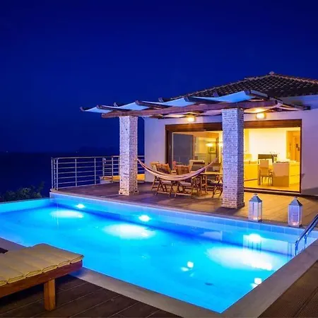 Sleeps 6 Pool Air Con Wifi Σύβοτα