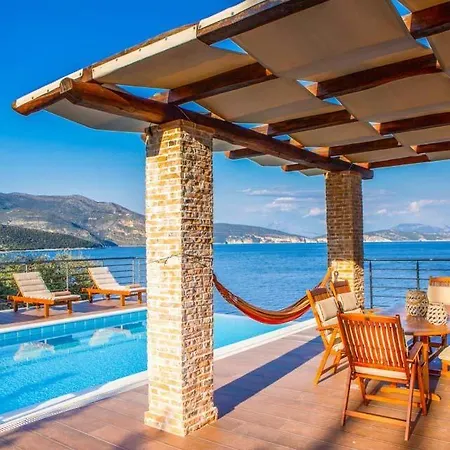 Βίλα Sleeps 6 Pool Air Con Wifi *
